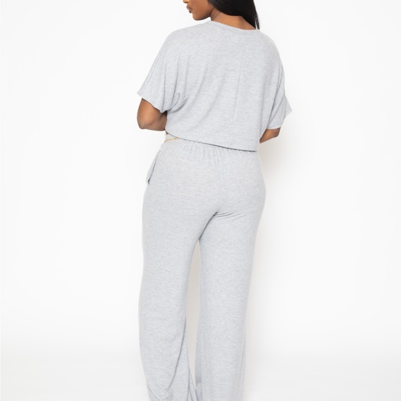 Soft grey two piece lounge set - Picture 5 of 8
